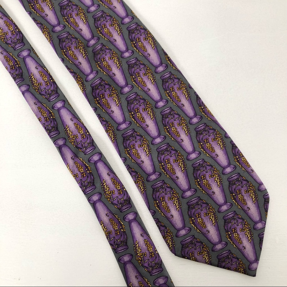 BURBERRYS Vintage Ancient Purple Vase Print Silk Neck Tie